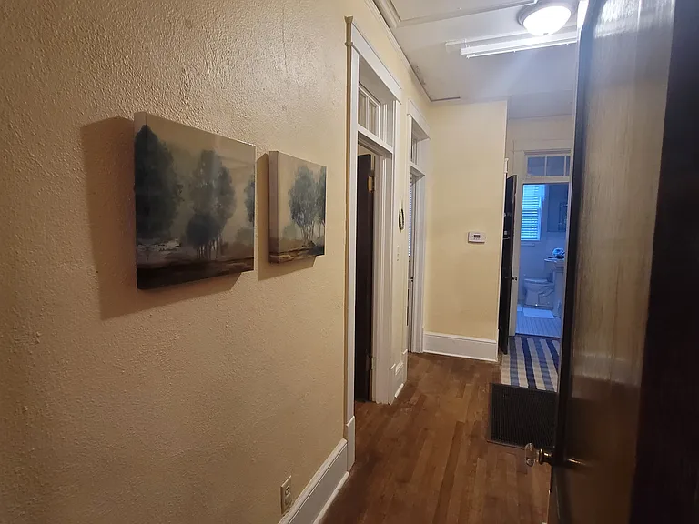 128 S Capitol Pkwy — Photo 11