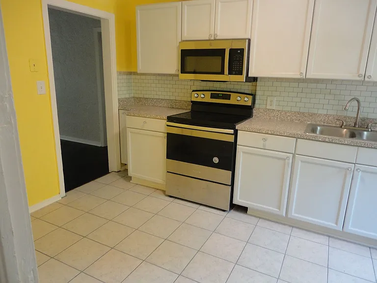 1334 NE 1st Ave — Photo 7