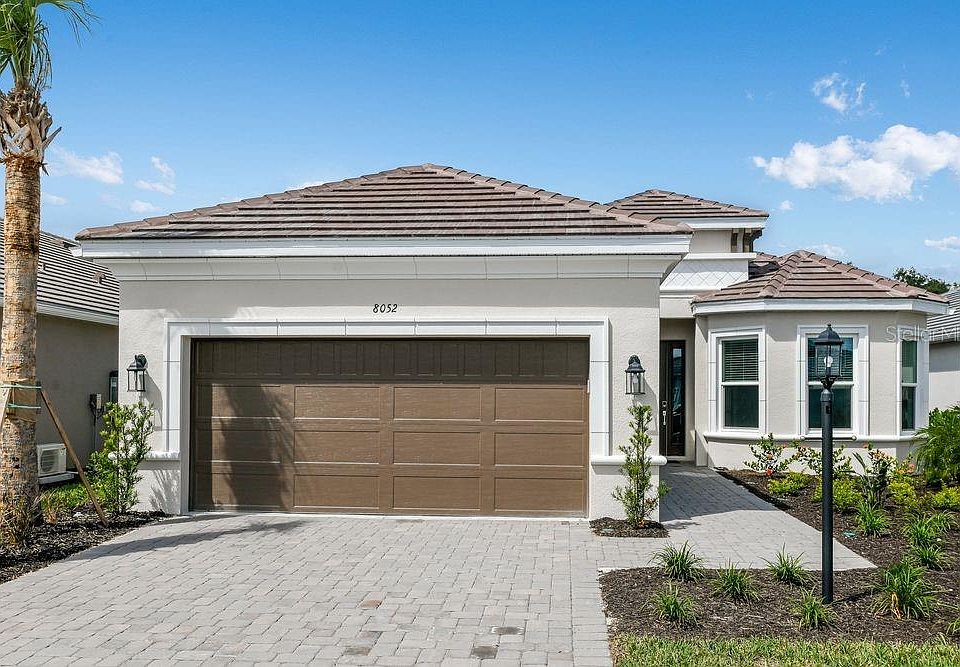 1st image of 8052 MOONBEAM AVENUE