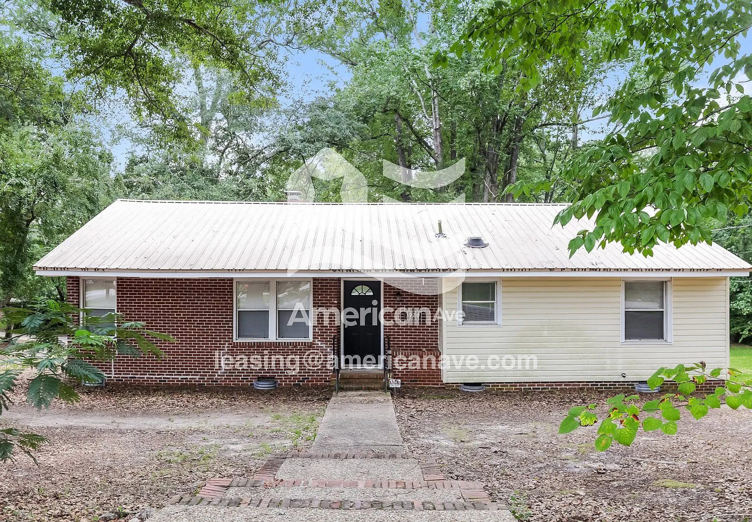 3 bed, 1.0 bath, 1583 sqft, $1,535 — Photo 1