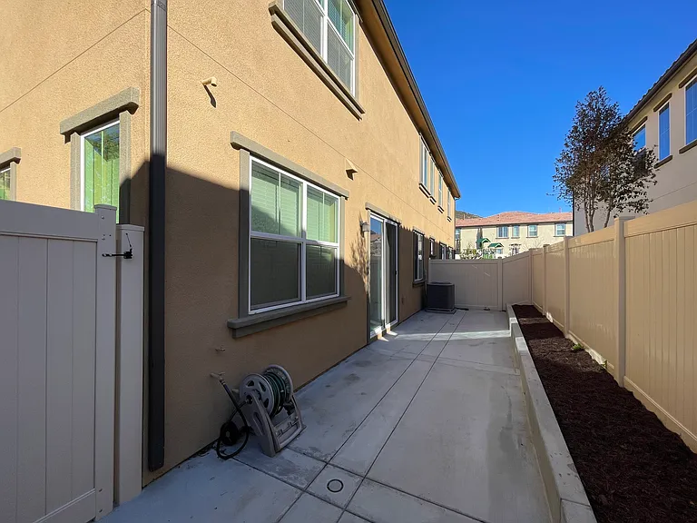35808 Breckyn Ln — Photo 25