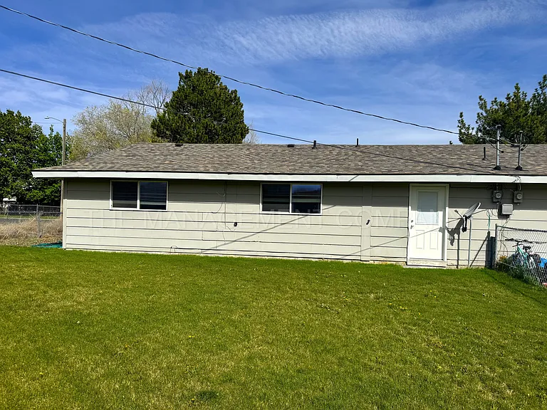 1949 Alta Dr — Photo 3