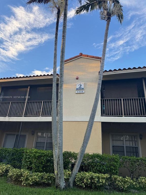 1225 SW 46th Ave APT 208, Pompano Beach