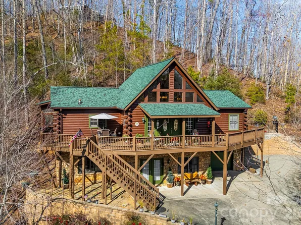 158 Raven Blvd, Lake Lure, NC 28746