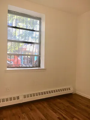 Rented by Grand & Co. | media 32