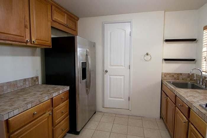 1st image of 2115-2117 F Ave