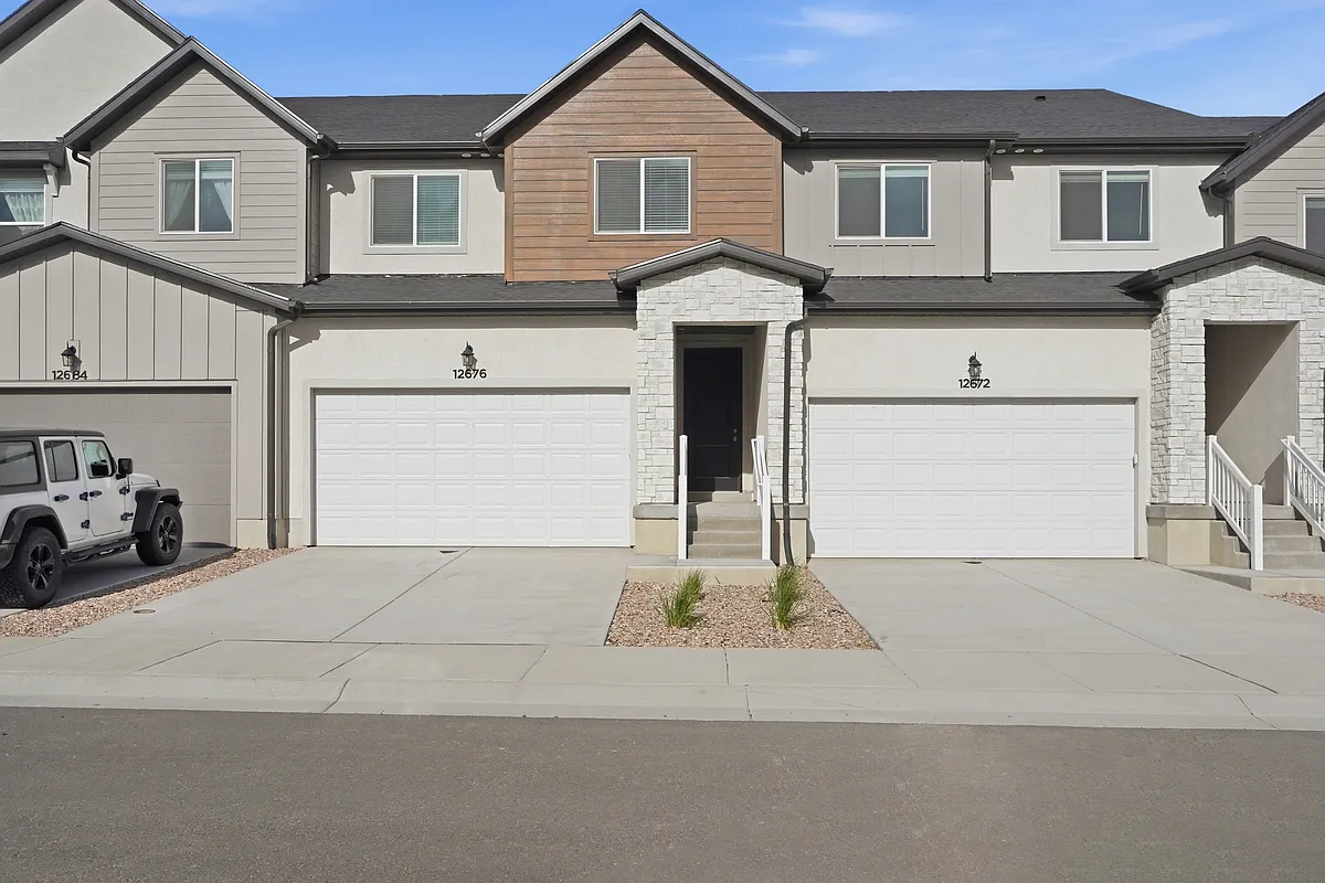 Building Photo - 12676 S Bishop Pass Cv