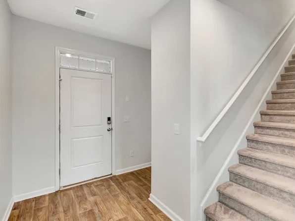 575 Wayton Cir, Moncks Corner, SC 29461