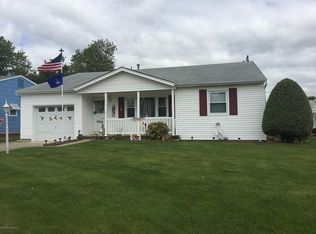 10 Coventry Rd, Toms River, NJ 08757