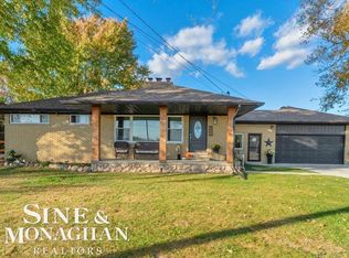 6846 Springborn Rd, China, MI 48054