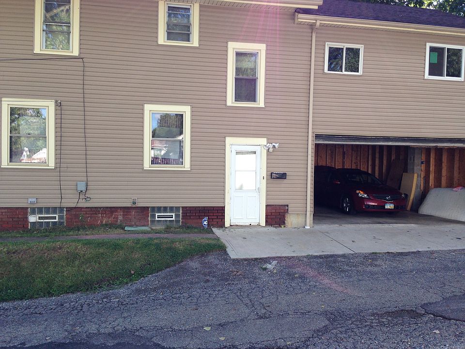 2nd image of 3310 12th St SW