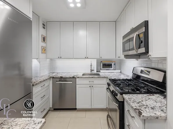 301 E 69th St APT 4K, New York, NY 10021