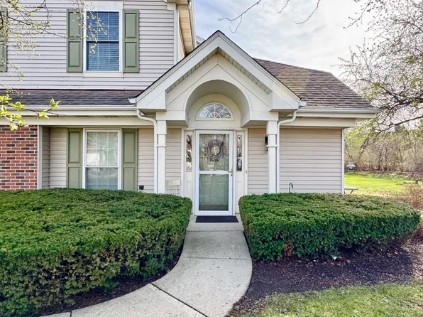 2110 Peach Tree Ln #2110, Algonquin, IL 60102