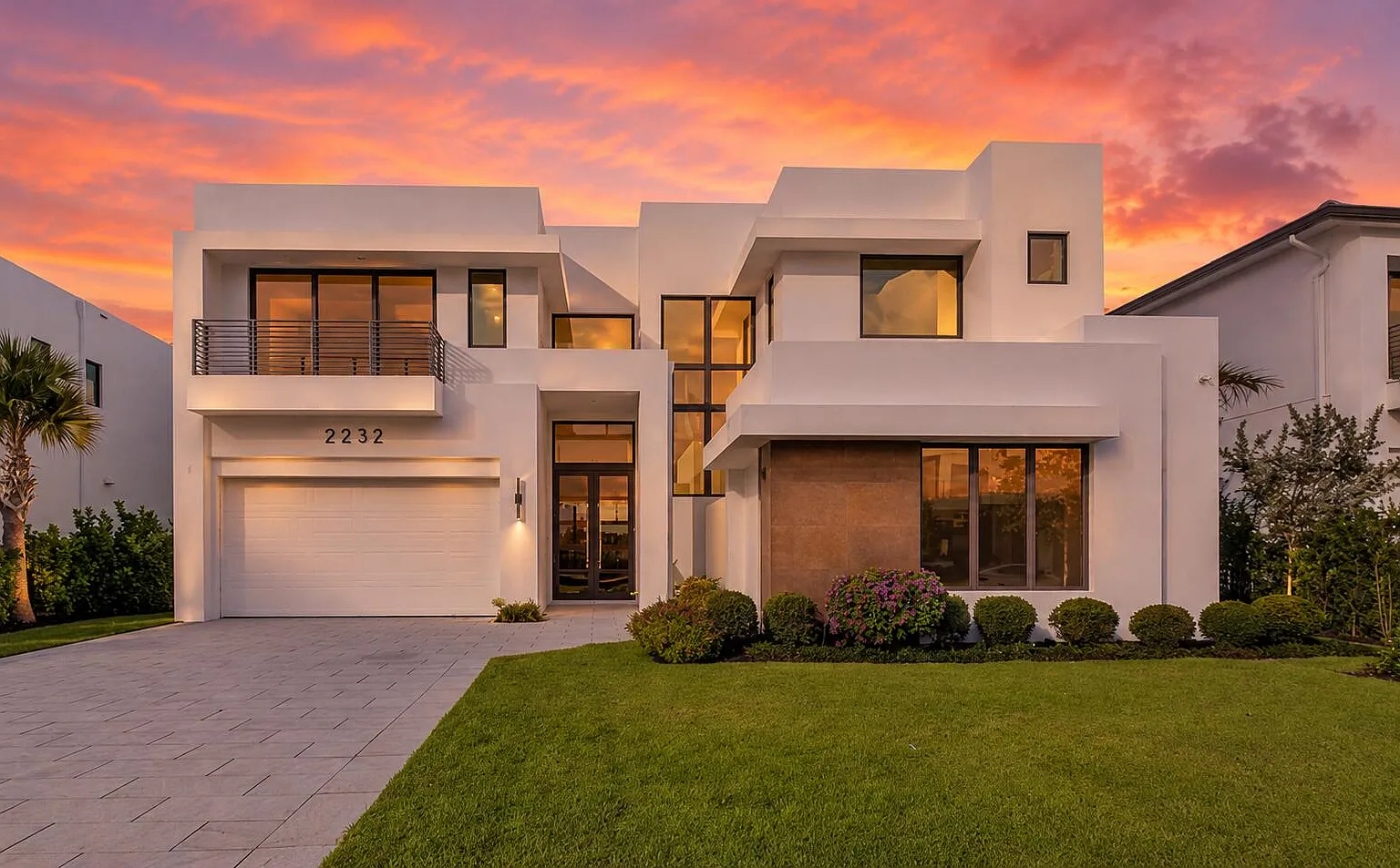 5 bed, 5.5 bath, 5124 sqft, $32,500 — Photo 1