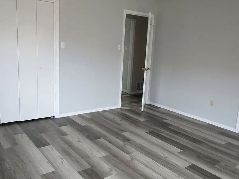 7008 NW Kingsbury Ave — Photo 15