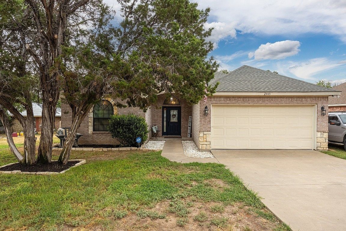 2415 Woodcrest Ct, Granbury, TX 76048 MLS 20376604 Zillow