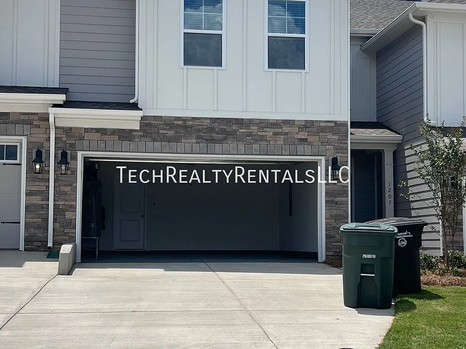 1207 Cedar Branch Pl NW #1