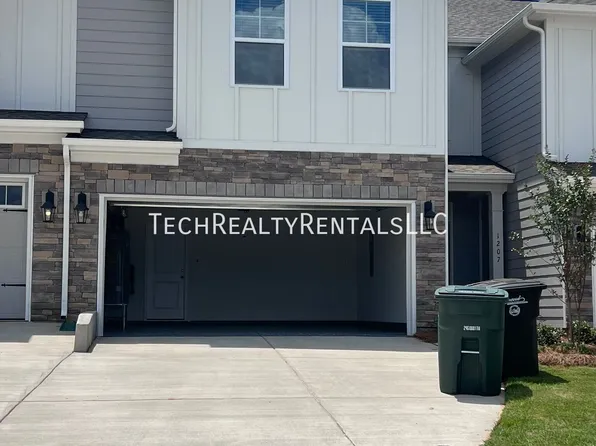 1207 Cedar Branch Pl NW, Huntersville, NC