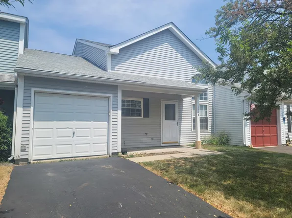 3318 Greenwich Ln, Island Lake, IL 60042