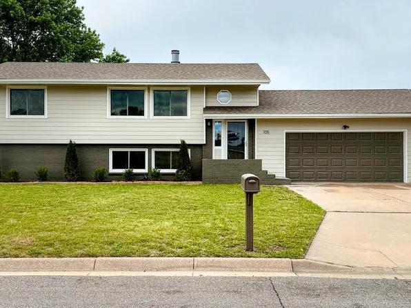 105 Woodward Ct, Newton, KS 67114
