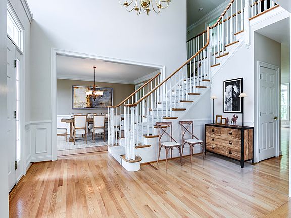 2nd image of 38 Oxford Way