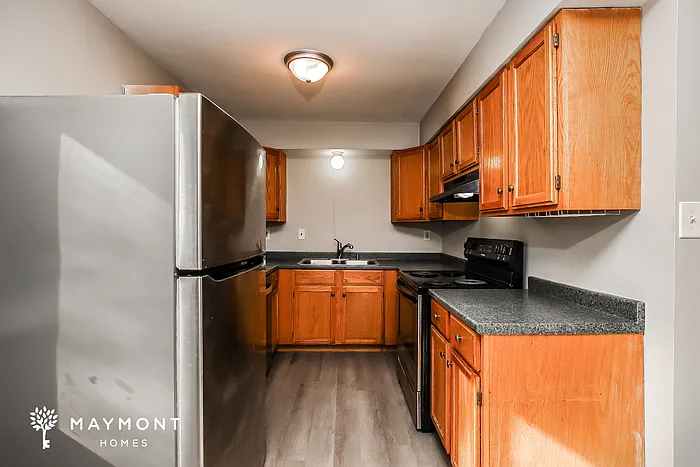 1395 Tallberry Dr — Photo 9