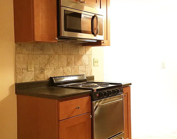 80 Marble Ave #8 — Photo 5