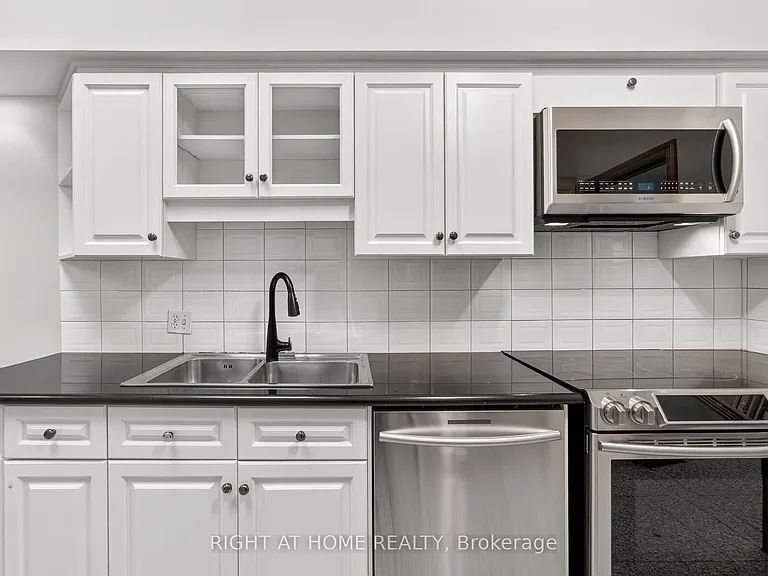20 Pine Ridge Ln — Photo 14