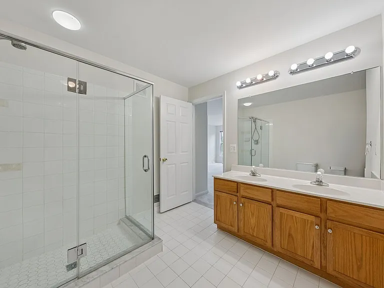 15503 John Diskin Cir #32 — Photo 24