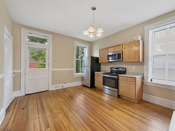 2nd image of 2007 Russell Blvd #1W