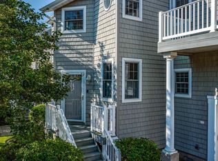 28 N Adams Ave, Margate, NJ 08402
