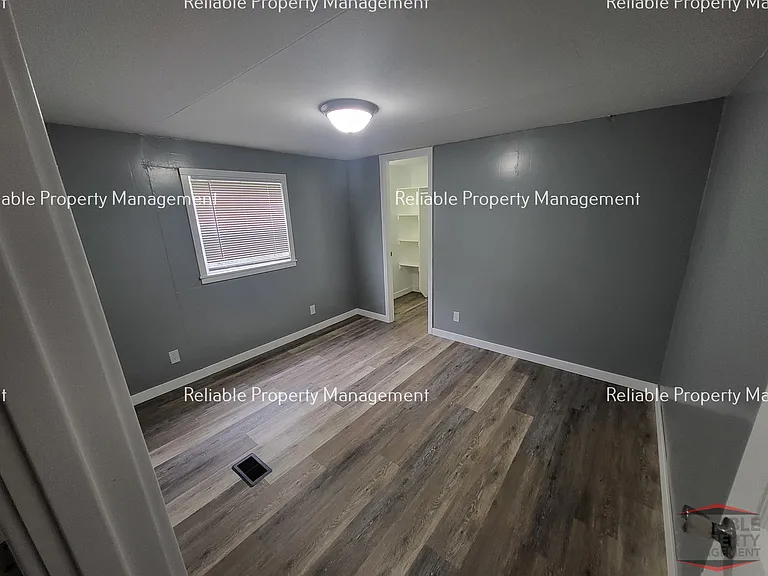 715 N Eden Dr — Photo 7