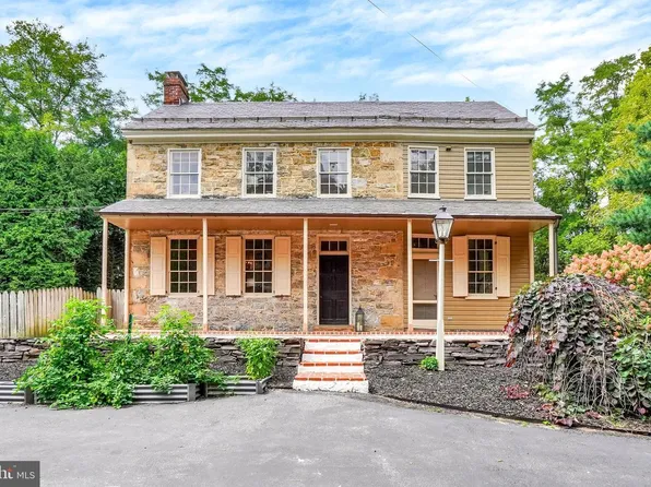 535 E Locust Ln, York, PA 17406