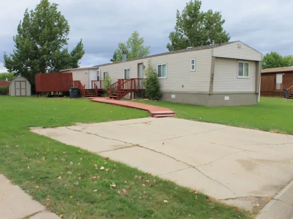 406 31st Ave SE #302, Minot, ND 58701