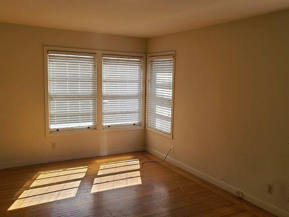 3rd image of 466 Margarita Ave