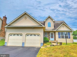 4133 Scheidys Rd, Whitehall, PA 18052