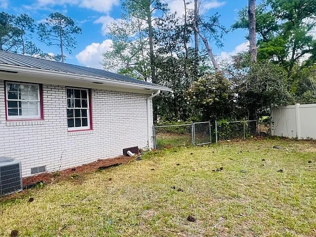 908 Habersham Rd — Photo 18
