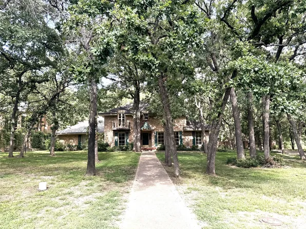 3210 Santa Monica Dr, Denton, TX 76205