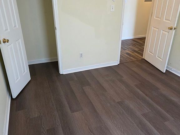 3rd image of 1198 Pinedale Cir NW