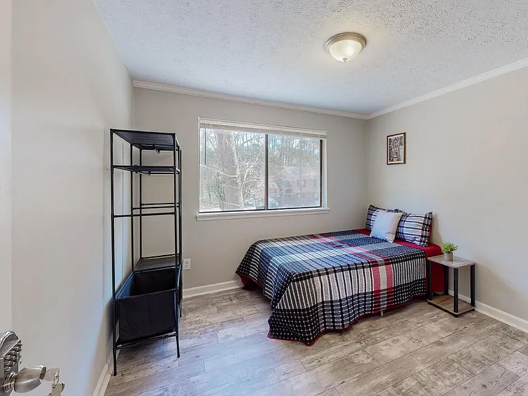 4335 Lincolndale Dr — Photo 7