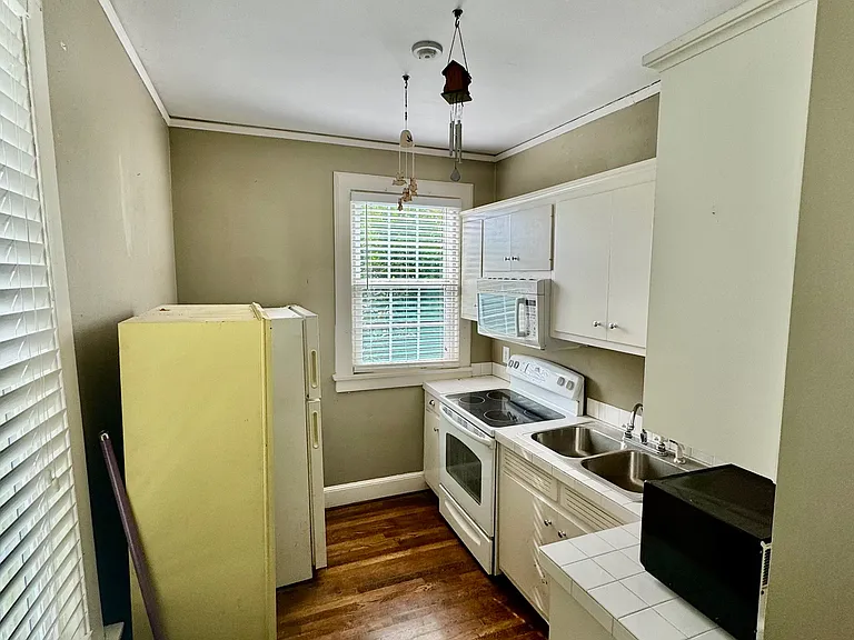 519 E Main St #2 — Photo 6