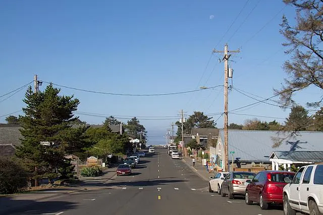 Boutique shopping and dining in downtown Manzanita