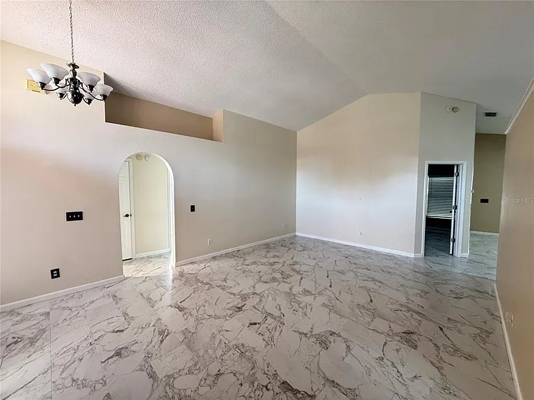 497 Brightview Dr — Photo 5