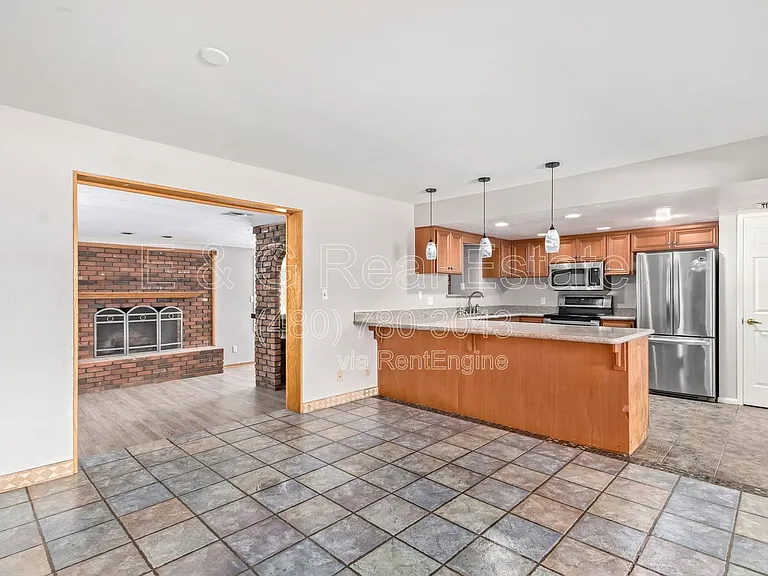 1918 E Palmcroft Dr — Photo 12