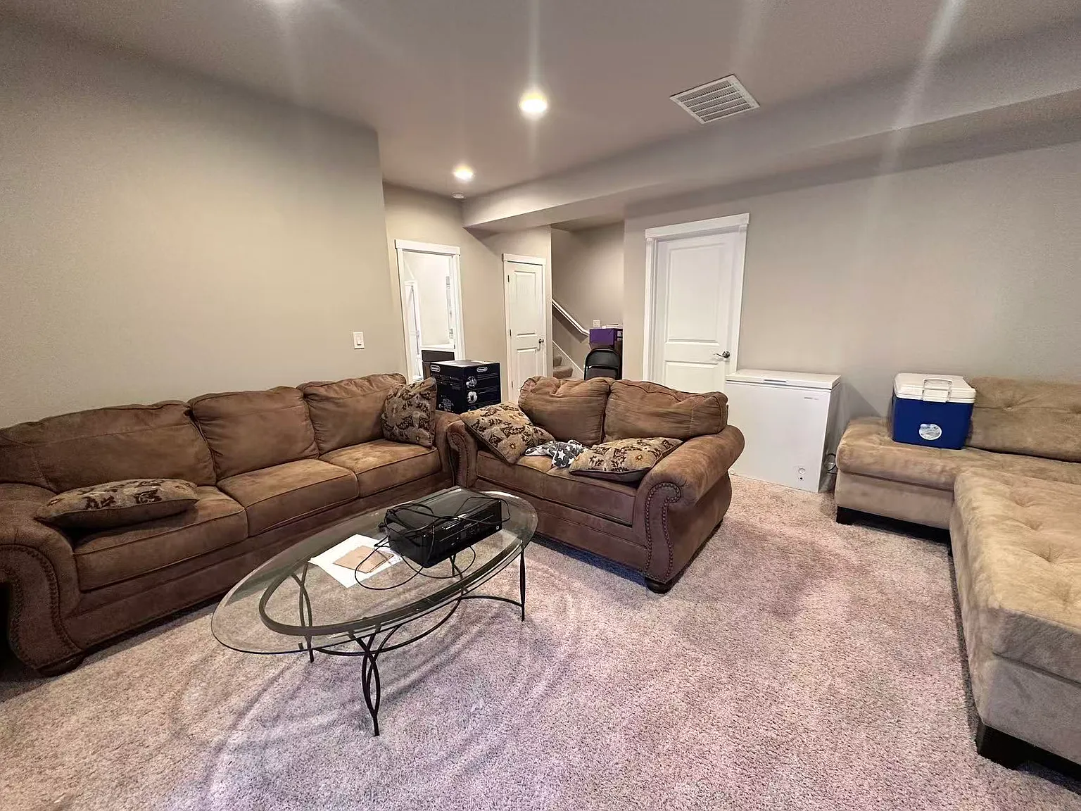 5 bed, 3121 sqft, $1,500 — Photo 1