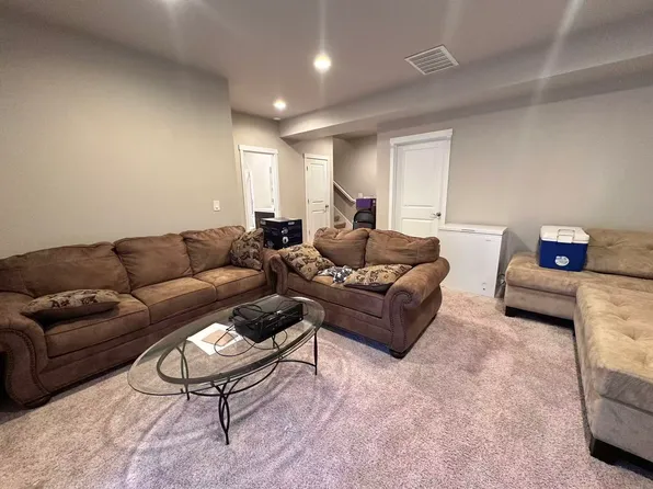 2112 NW Lynx Loop, Issaquah, WA 98027