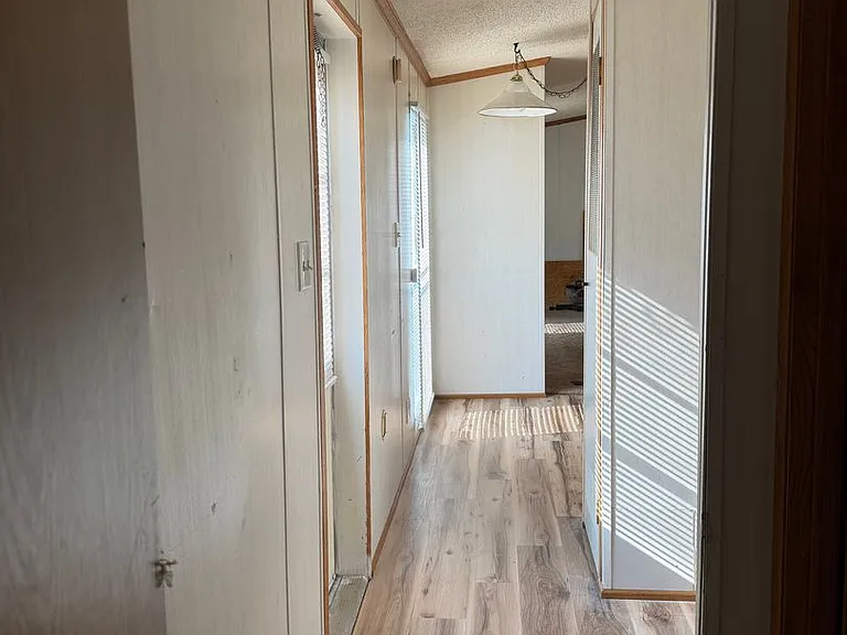2414 E Main St — Photo 10