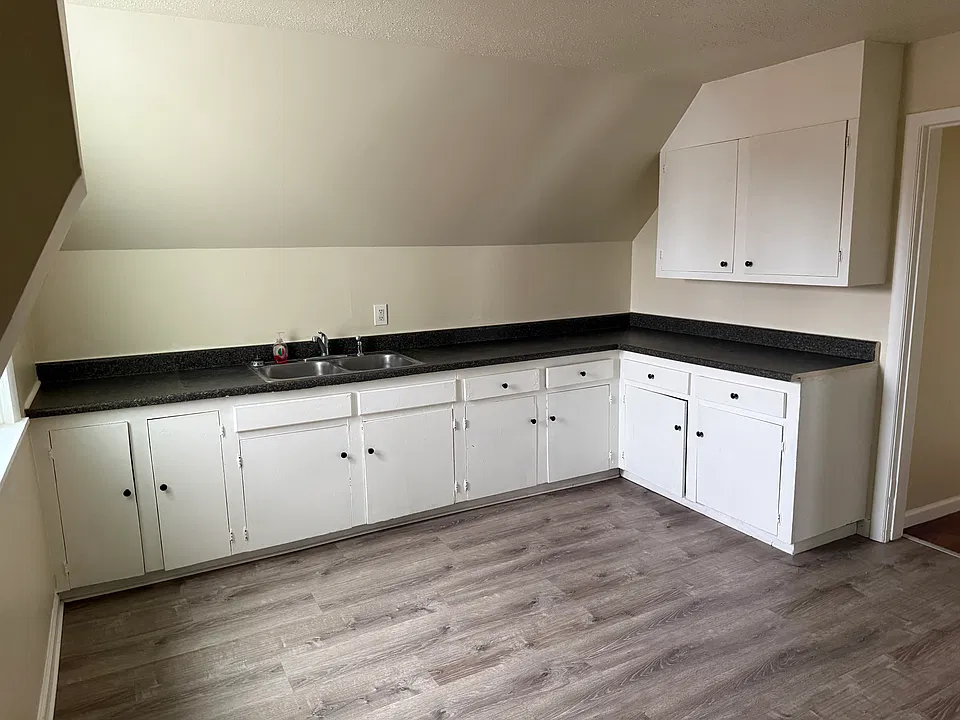 13 Pringle Ave #3