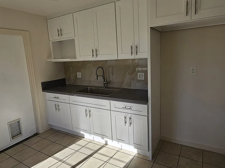 14829 Avis Ave — Photo 2