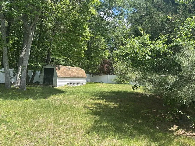 103 Leanne Dr — Photo 24